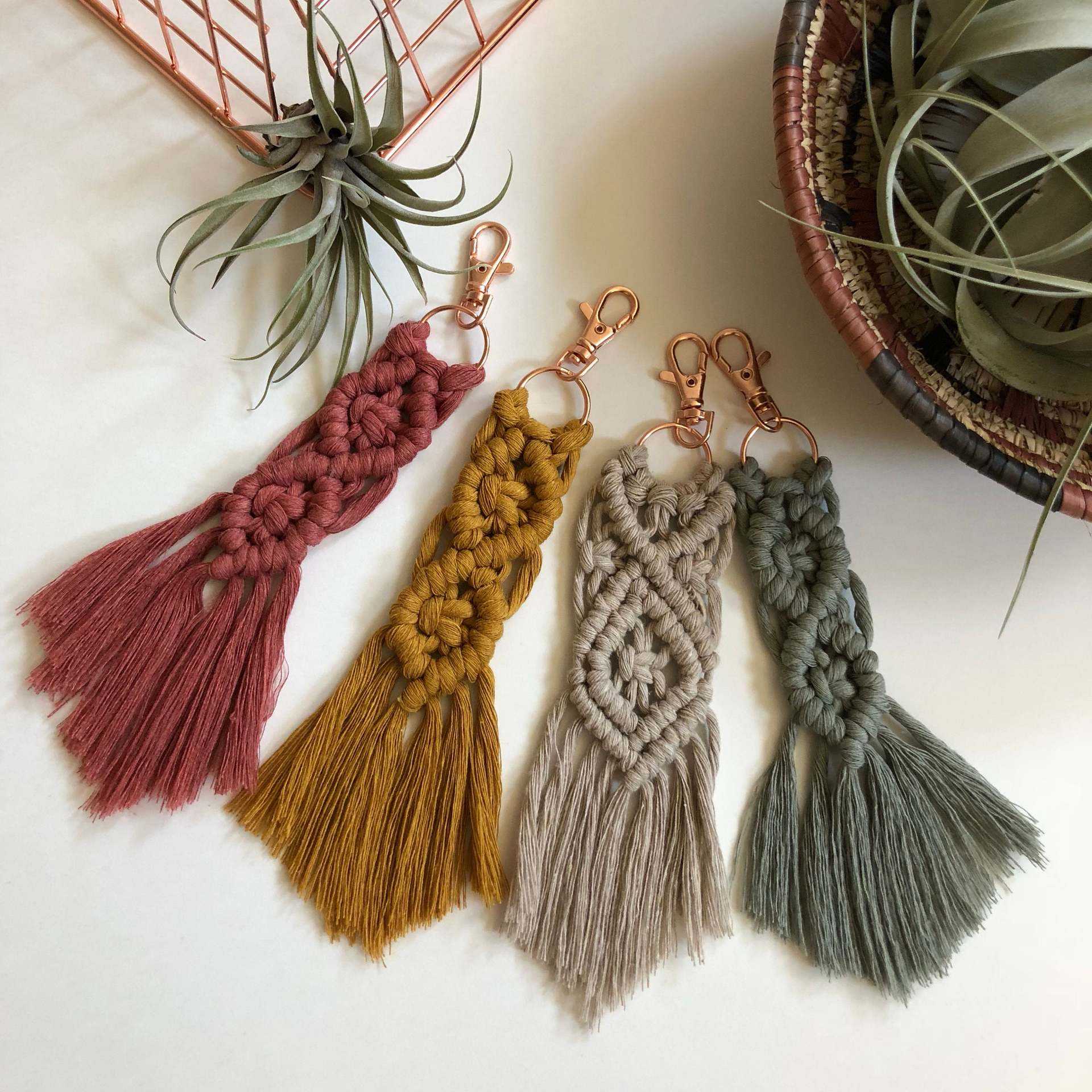 Handmade Boho Macrame Keychain – Woven Cotton Tassel Bag Charm